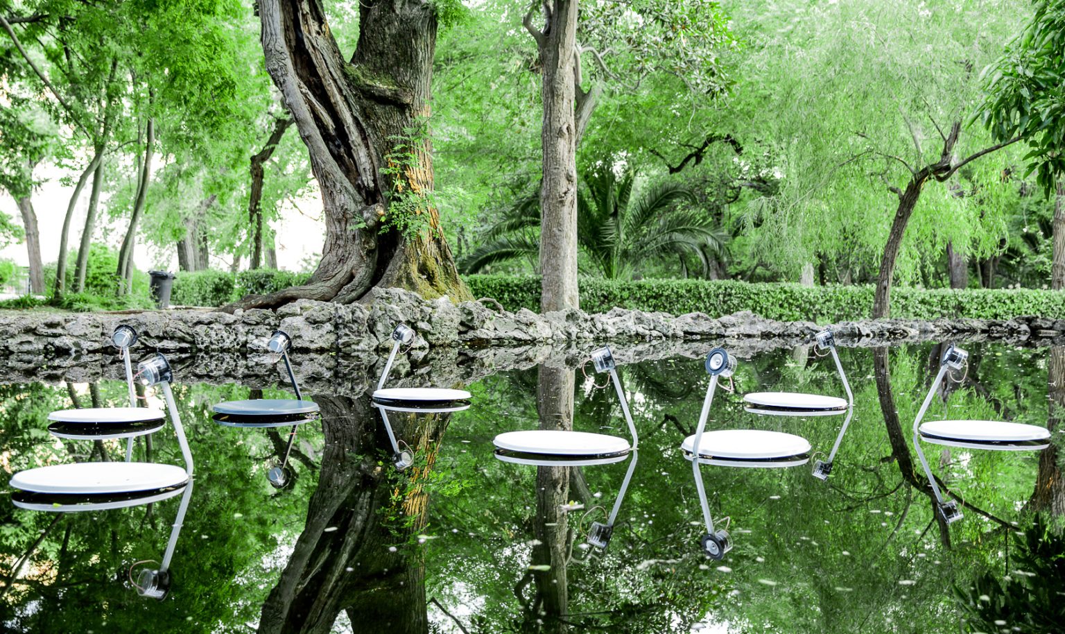 Marco Barotti created the Swans in 2016. They provoke both a sense of revulsion and an intimate feeling of familiarity, serving as a hack of the natural environment while challenging the audience with its amalgamation of tech waste and wildlife.